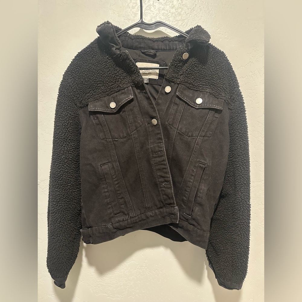 Black Sherpa-Lined Jean Jacket